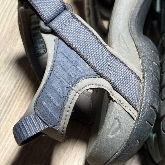 Teva Women’s Strappy Outdoor Sandals Gray Blue Size 8 Comfort Walking - Picture 6 of 9